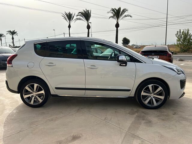 PEUGEOT 3008 ALLURE 1.6 BLUE HDI AUTO SPANISH LHD IN SPAIN 117K SUPERB 2015